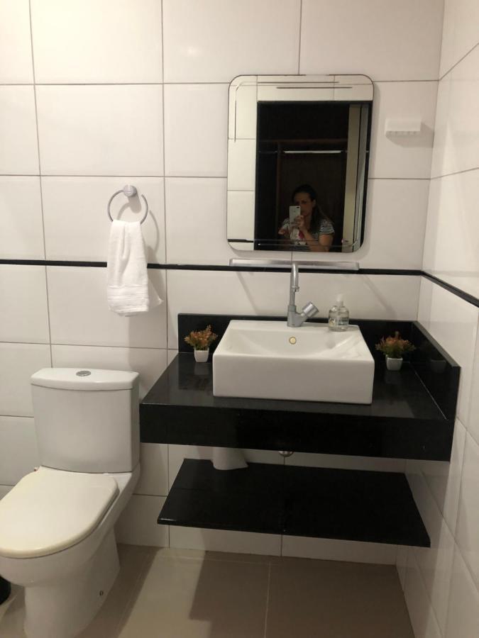 Flat Aju - Um Jeitinho Especial De Se Hospedar Em Aracaju. Uma Verdadeira Suite Master Todo Mobiliado No Capricho So Para Voce. Exterior photo